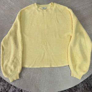 Light weight sweater